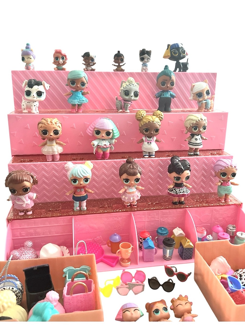 L.O.L. Surprise! Pop-Up Store 3-in-1 playset
Dolls & Pets & Babies & Accessories